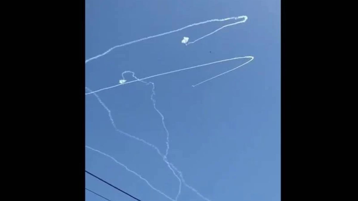 ВИДЕО: Израелската ПРО отразява ракетен удар на ХАМАС 