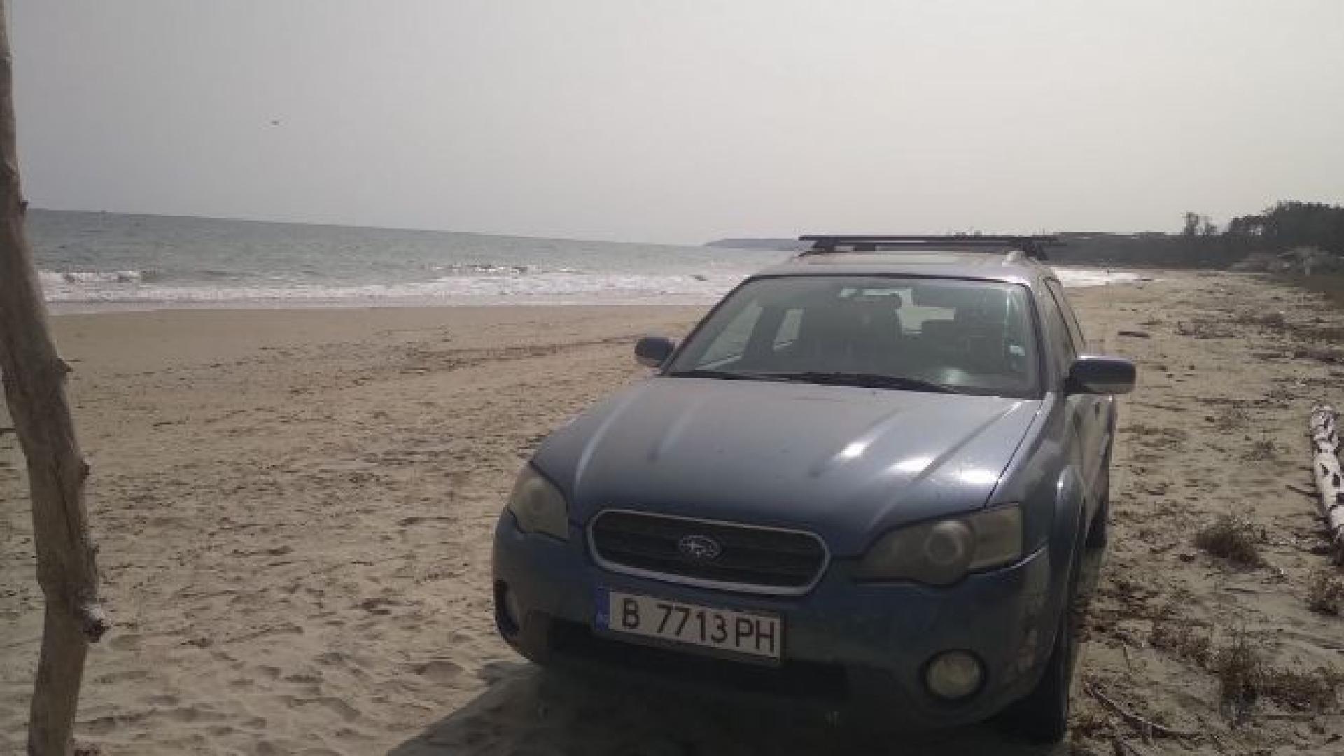 Скандална гледка на красив роден плаж подпали мрежата СНИМКИ 