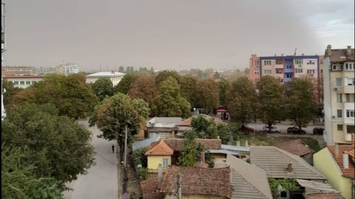 До часове страховито време удря този район в България, СНИМКИ разкриват началото на ужаса