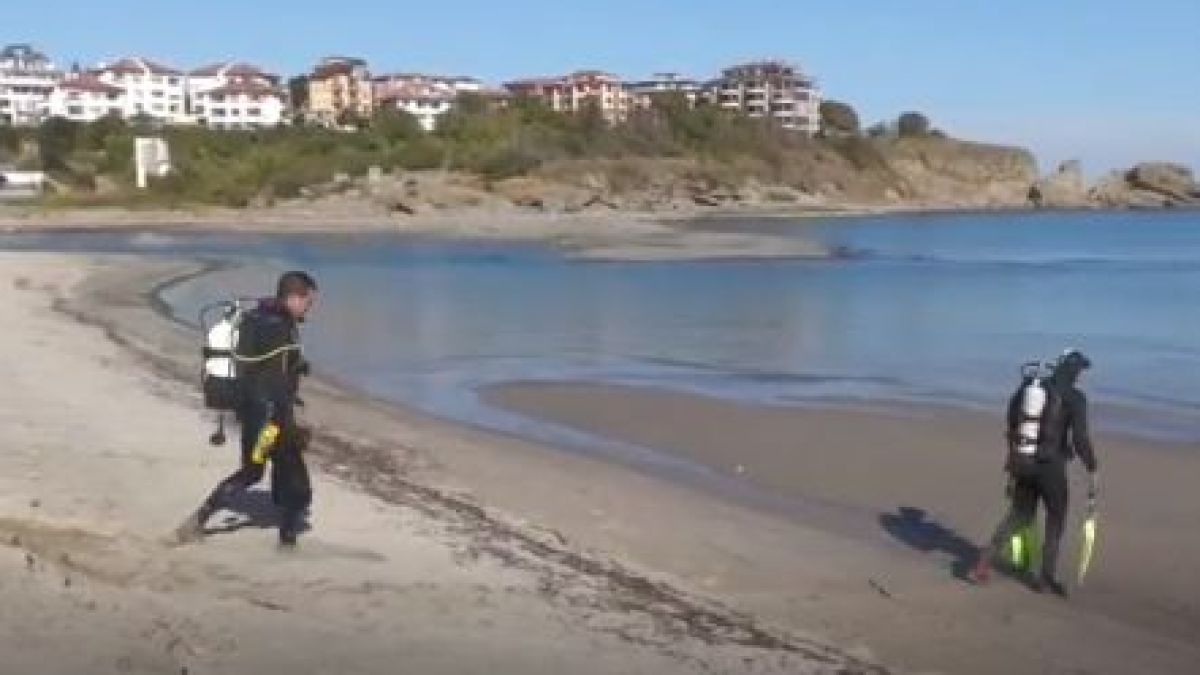 Не е за вярване какво извадиха водолази от морето край плаж "Нестинарка" ВИДЕО 