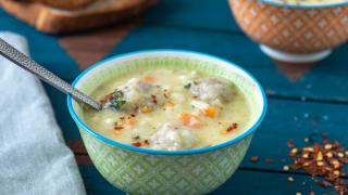 Няма наяждане: Тайната на вкусната супа топчета е в тази съставка