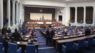 Ще ври и кипи в парламента заради Израел и Украйна