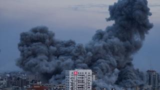 Хиляди йорданци маршируват към границите на Израел, за да се присъединят към Хамас