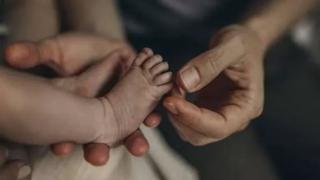 Лена Бориславова умили мрежата с тези СНИМКИ на дъщеря си Деа 