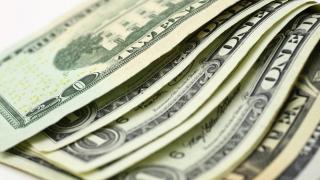 Украинка се опита да подкупи полицаи с 300 долара в Бургас, но...