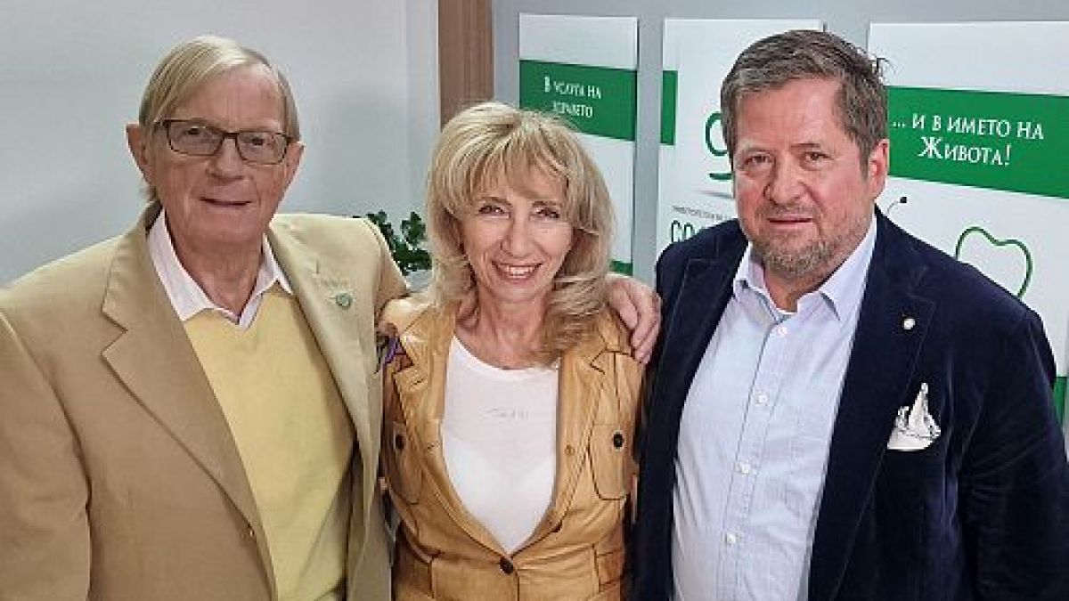 Светила на хирургия на ръката на визита в "Софиямед"