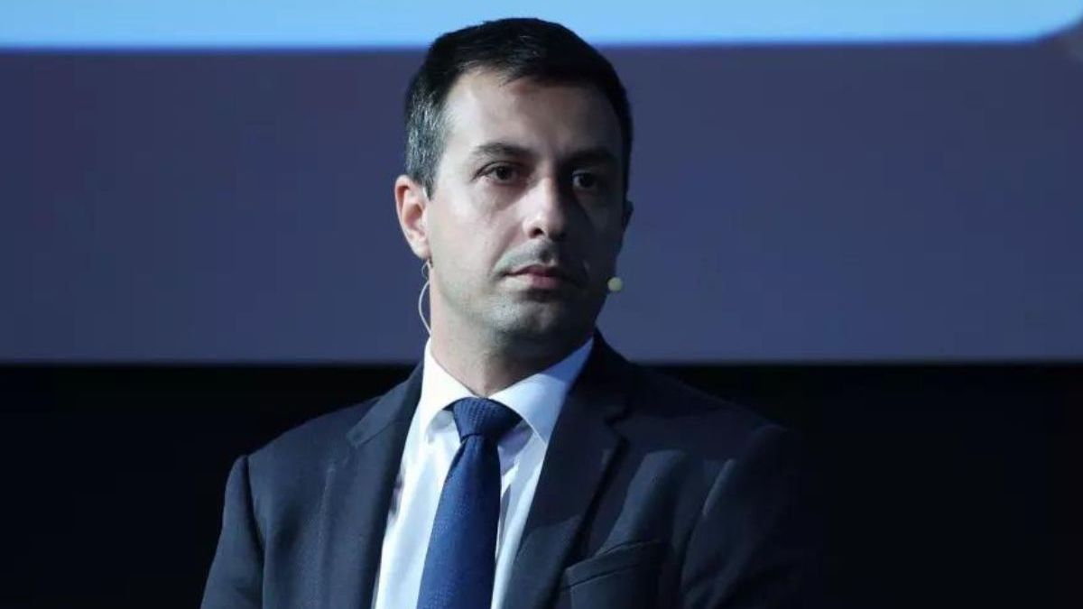 Деян Николов: За втори път ще сваля украинския флаг от сградата на общината 