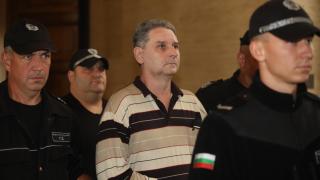 Убиецът на психолога Нав се направи на тарикат, но...
