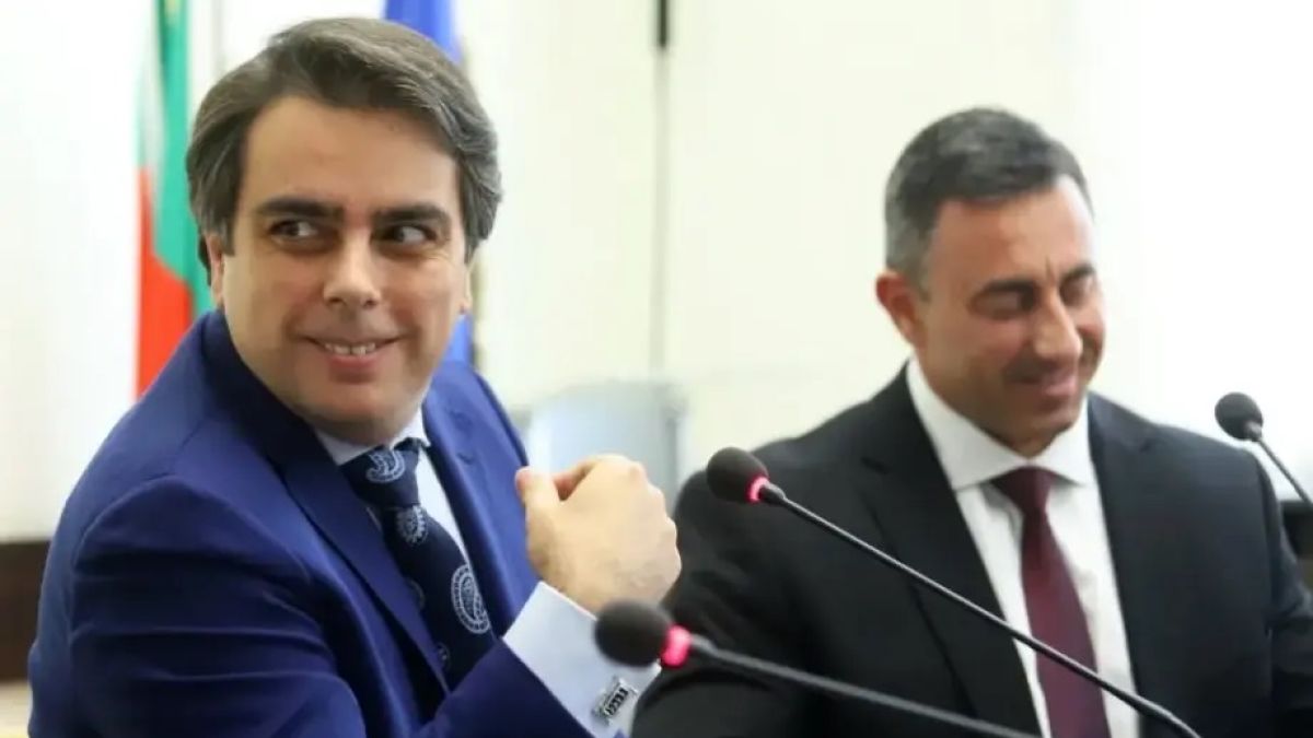 Няма измъкване: Василев и Спецов готвят голяма изненада за хиляди работещи