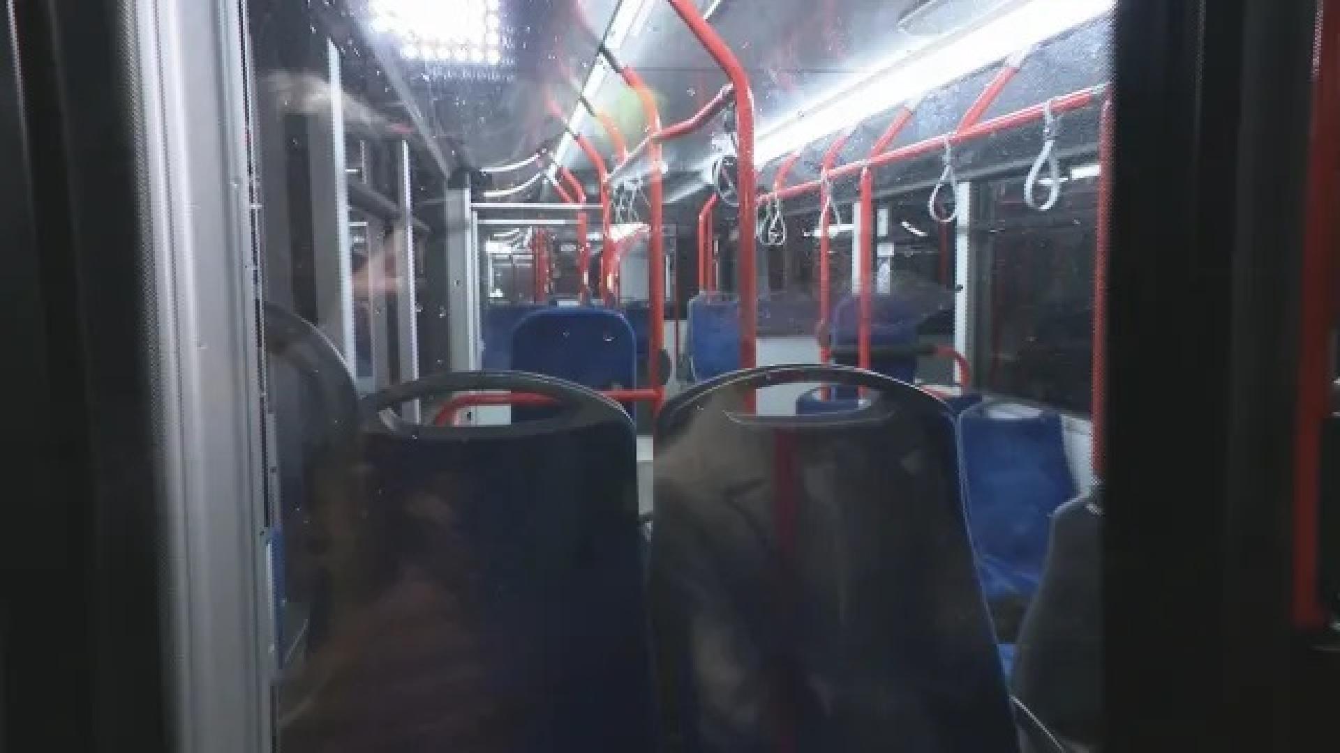 Това е причината пътник да превърти и да троши тролей с глава ВИДЕО 