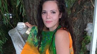 Това младо момиче се издирва в София, виждали ли сте я? СНИМКИ 