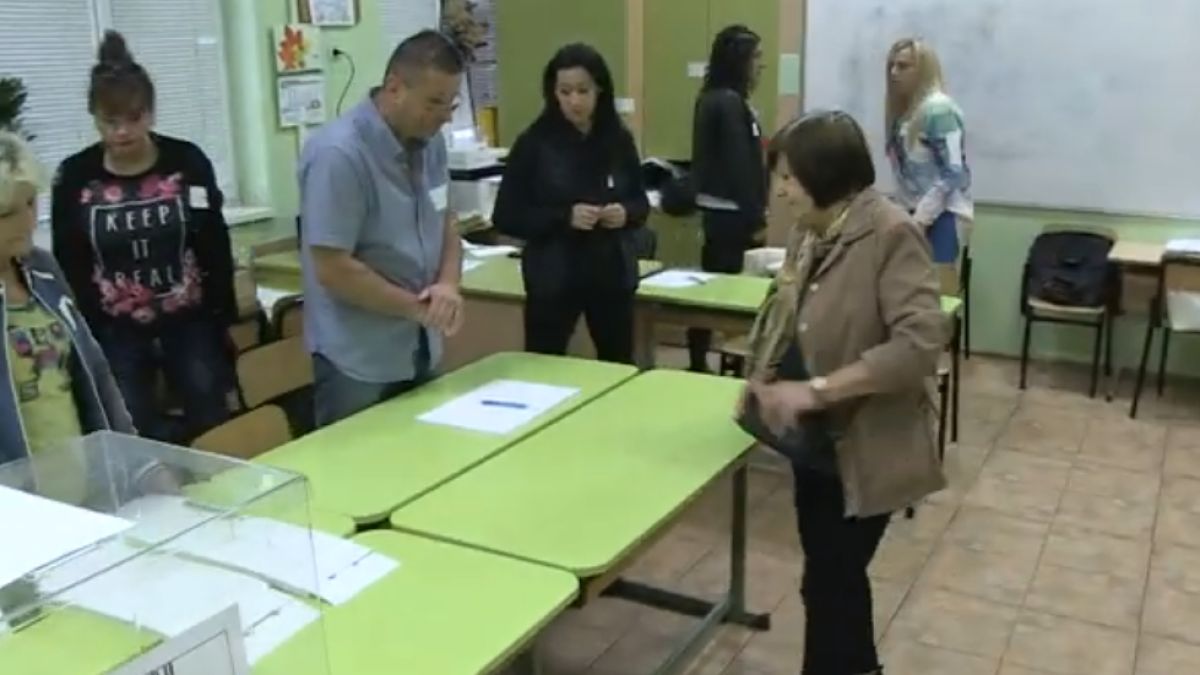 Сгрешена бюлетина: Сбъркал избора, гласува втори път ВИДЕО