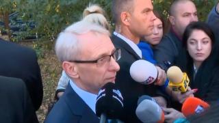 Денков пусна бюлетина, но упорито мълчи за...