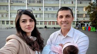 Ето къде заведе Лена Бориславова 40-дневното си бебе СНИМКА 