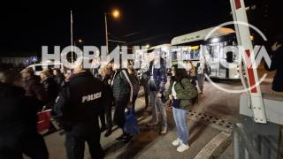 Почна се: Първите бюлетини от вота пристигнаха в зала „Арена София”