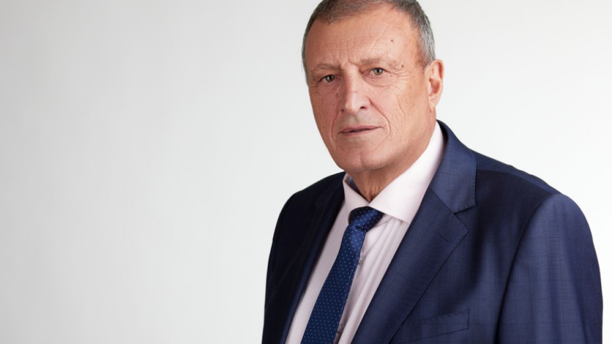 Той е! С идването на демокрацията кметът на този наш град е хегемон