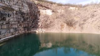 Знаете ли къде у нас е Мраморното езеро - повърхността му е като огледало 