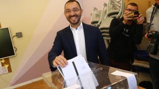 Как се разпределиха на балотажа гласовете на изпадналите от първия тур 