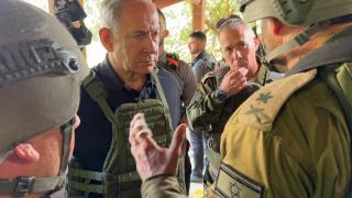 След най-кървавата нощ: Нетаняху каза цялата истина, спира ли огънят срещу "Хамас"