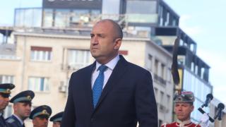 Румен Радев със силни думи за отец Боян Саръев 