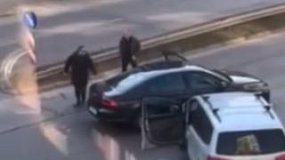 Озверели шофьори се биха като горили на ключов столичен булевард ВИДЕО 