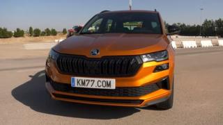 Автомобил на Skoda приятно изненада експертите със своето управление ВИДЕО