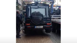Зрелищно ВИДЕО: Паяк в София вдигна джип за над 200 бона, това не е за изпускане