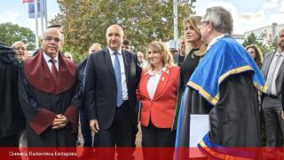 Радев отиде в Пловдив и сравни политиците ни със...