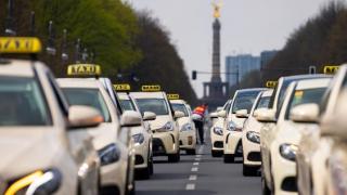 Каква е причината такситата в Германия да са бежови