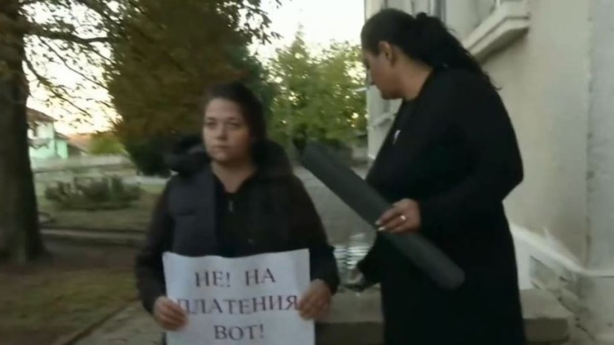 Ври и кипи в горнооряховско село навръх изборите, хората излязоха по улиците и...