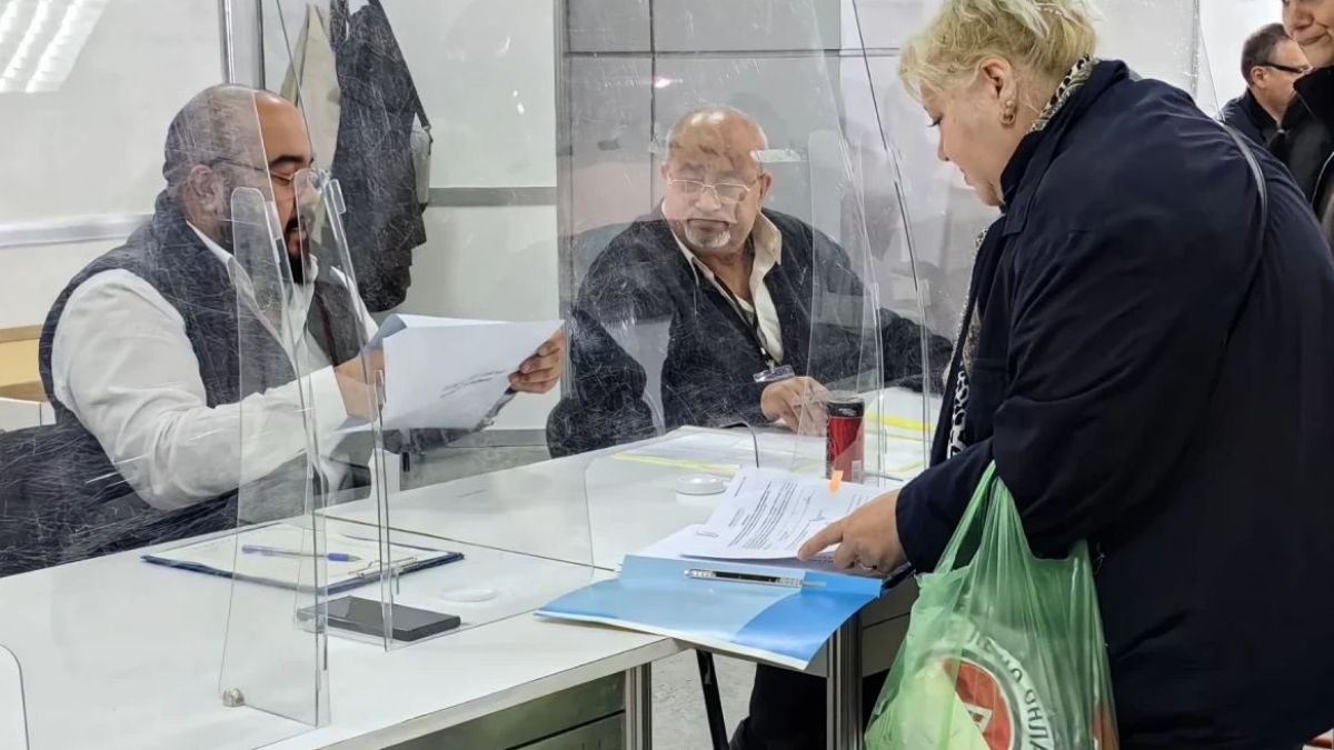 Бързаци: Ето какво се случва в Пловдив минути след края на изборния ден СНИМКИ