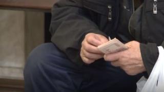 Пенсионерите нададоха вой след гаврата на Асен Василев: Хиляди взимат месечно, а...