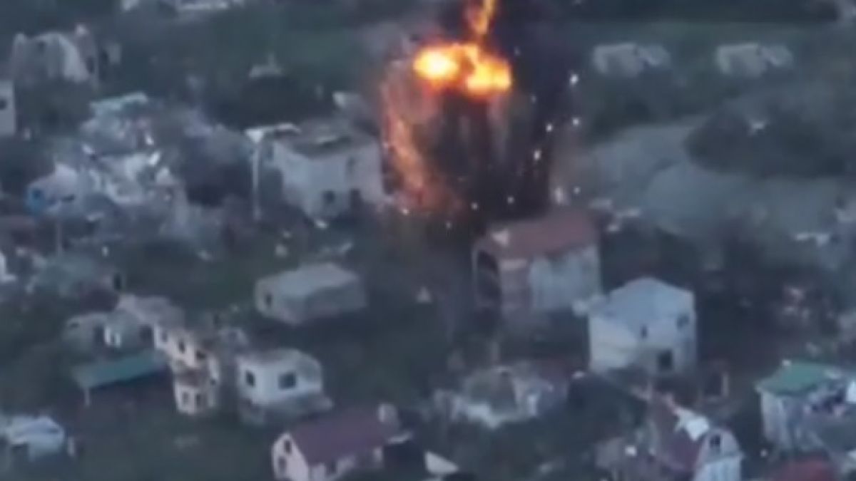 ВИДЕО от войната: Показаха удара по подразделение на ВСУ край Херсон