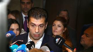Извънредно: Кирил Петков поиска две оставки