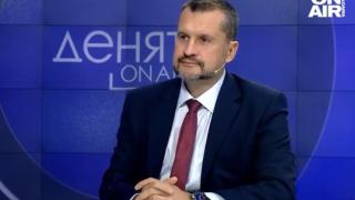 Калоян Методиев: Какво се крие зад маската на местния вот