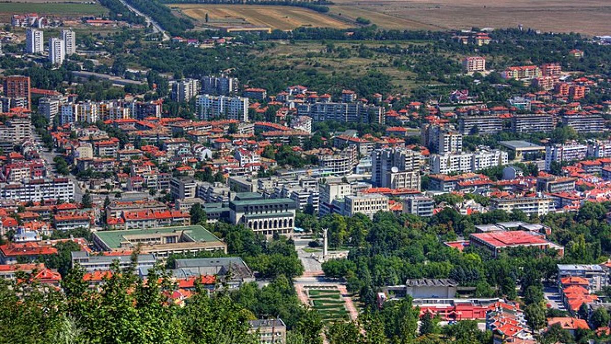 Урок по история и география: “Бляскаво око” – най-старото име на кой наш град е това