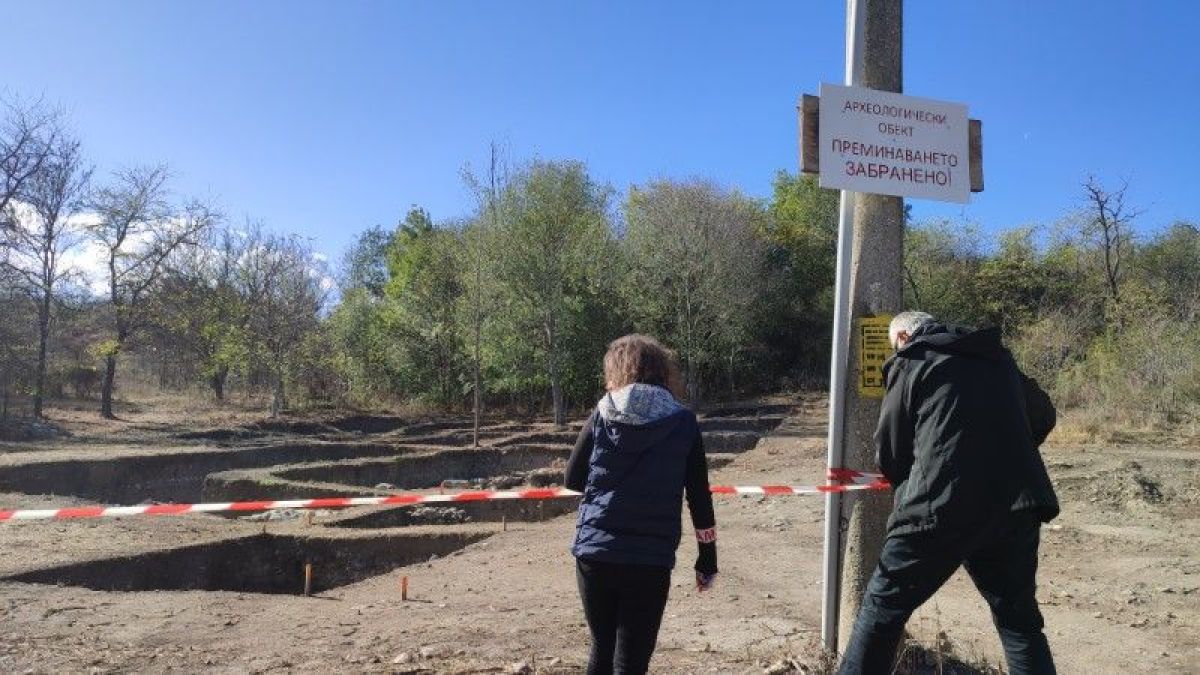 Уникалното златно имане, открито край Девня, се множи! Намериха още... СНИМКИ