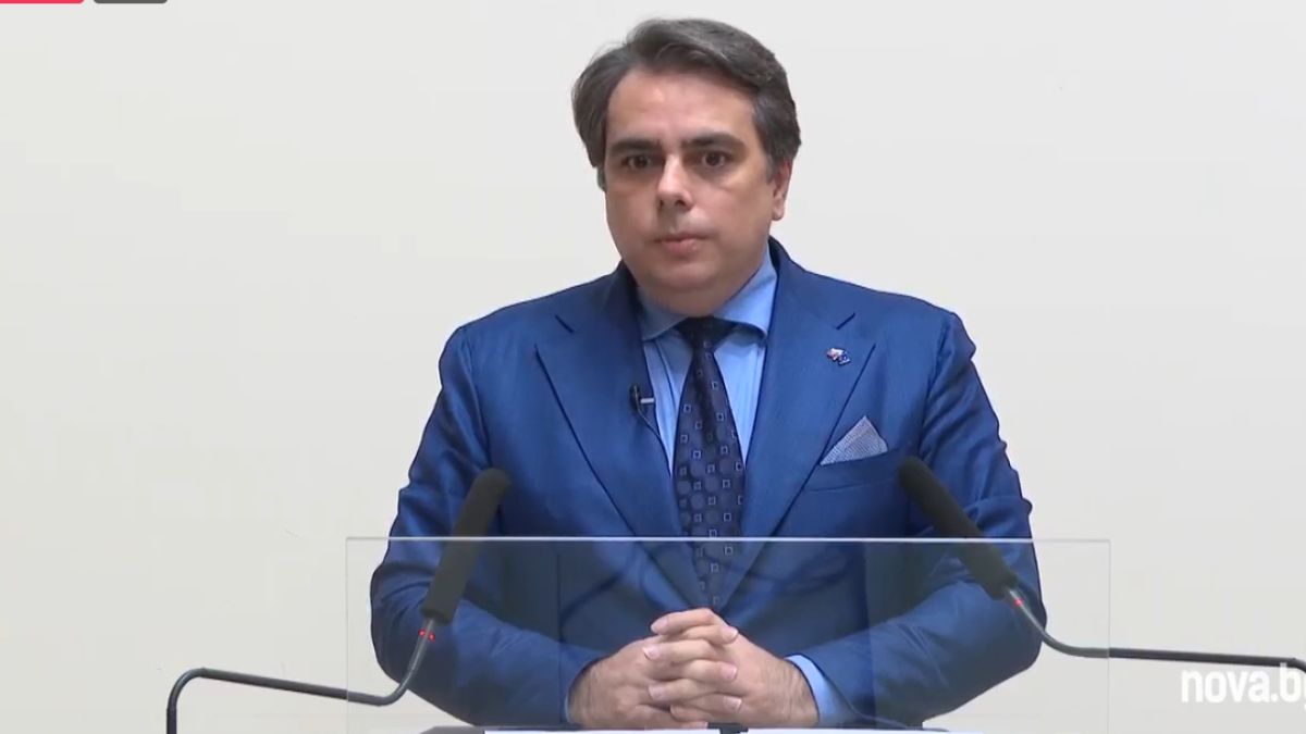 Точни сметки: Парите на българите през 2024 г. зависят от тези изчисления на Асен Василев