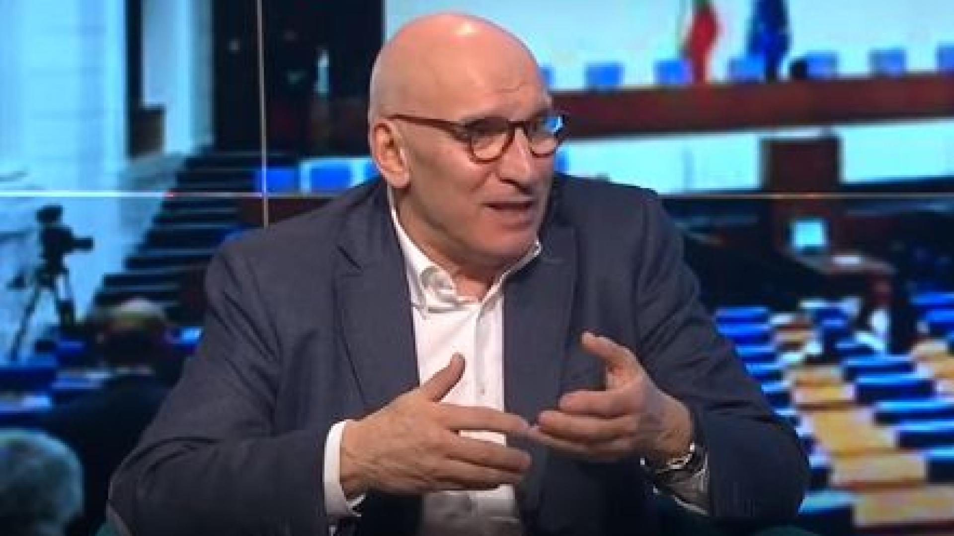 Хампарцумян с мрачна прогноза, посече жестоко Асен Василев 