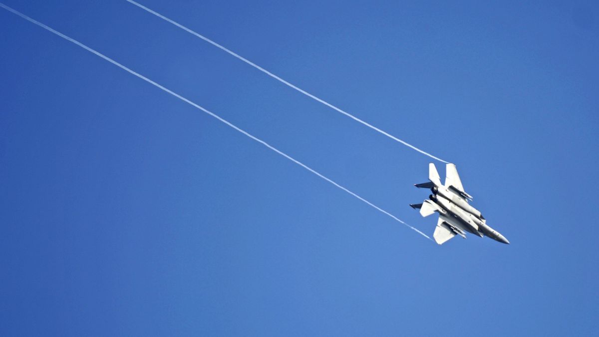 Рутинна мисия е довела до трагедията с US самолет, загиналите са...
