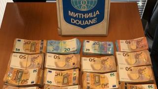 Митничари от Русенско спряха три камиона за проверка и онемяха от видяното вътре СНИМКА