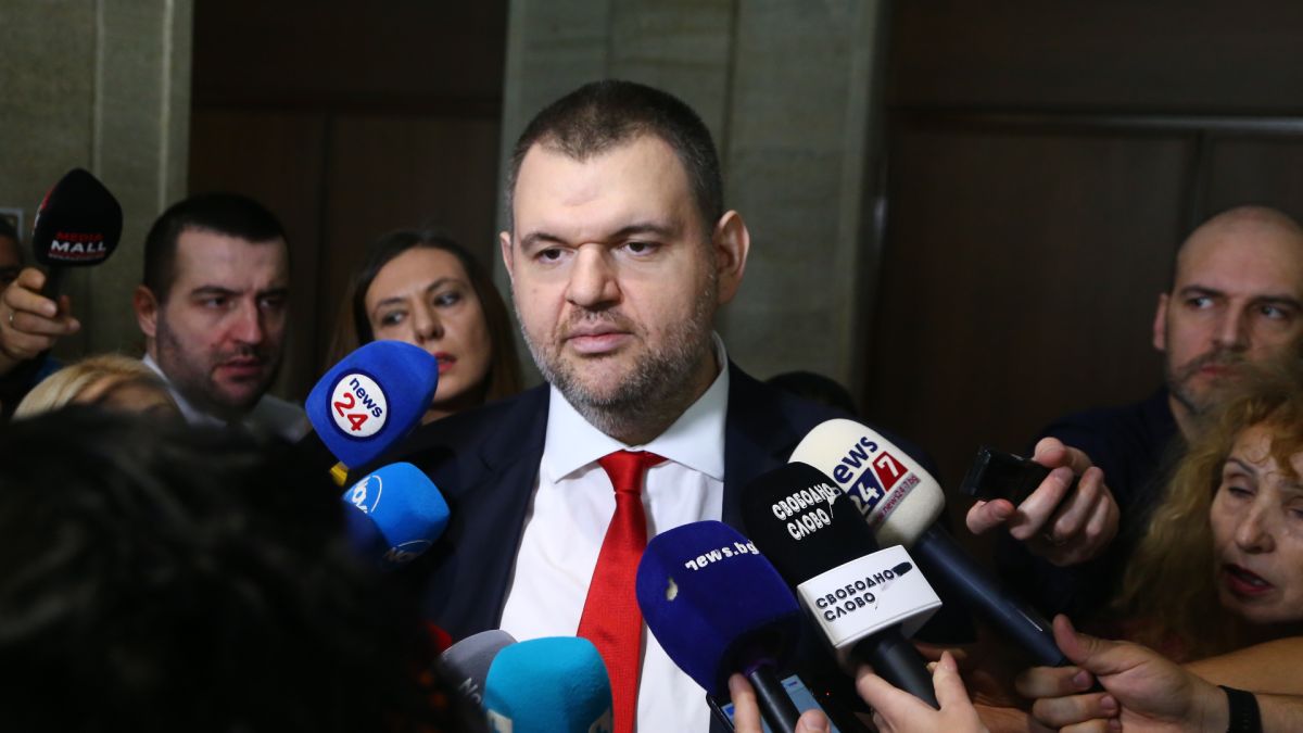 Пеевски: Ще поискаме всички бити полицаи да бъдат изслушани в парламента БЛИЦ TV