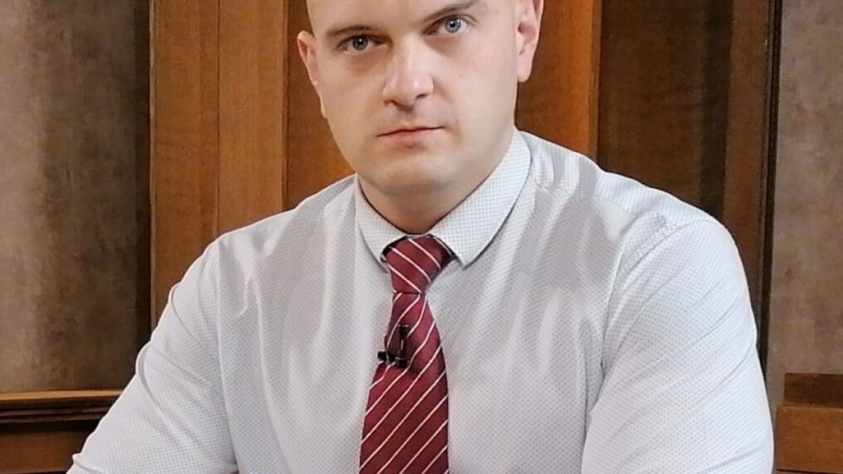 Журналист избухна: Банда идиоти със съмнително психическо здраве разправят, че...