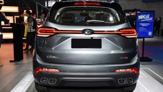 Първи СНИМКИ и подробности за кросоувъра Москвич 8