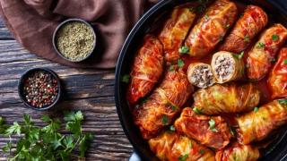 Намерих стара книга с рецепта за чудни зелеви сарми, у дома са луди по тях