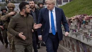 Депутат на Зеленски хвърли бомба: Русия предложи мир на Украйна в замяна на...