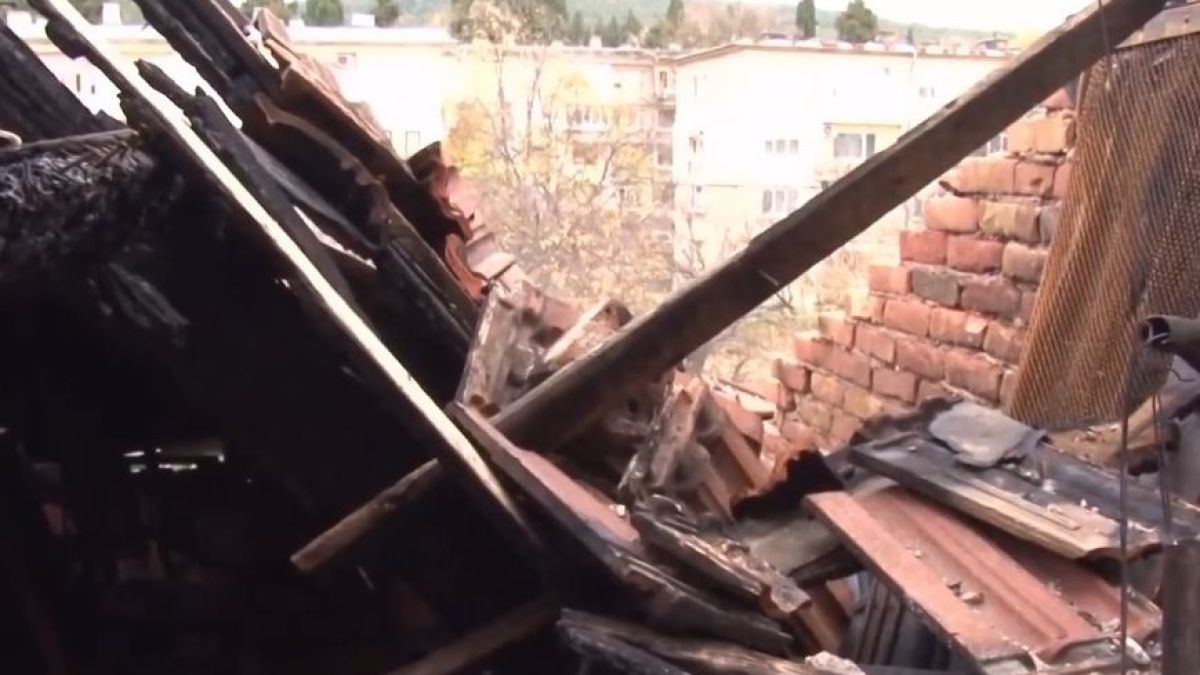 Пожар остави 24 семейства на улицата в Стара Загора ВИДЕО