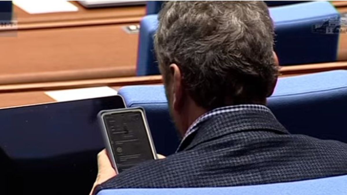 Суматоха в парламента, цялата зала пищи – депутатите на нокти БЛИЦ TV