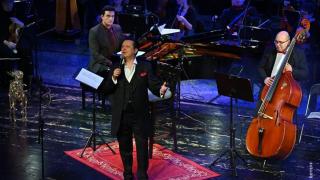 Васил Петров с 12 концерта за Рождество Христово в страната