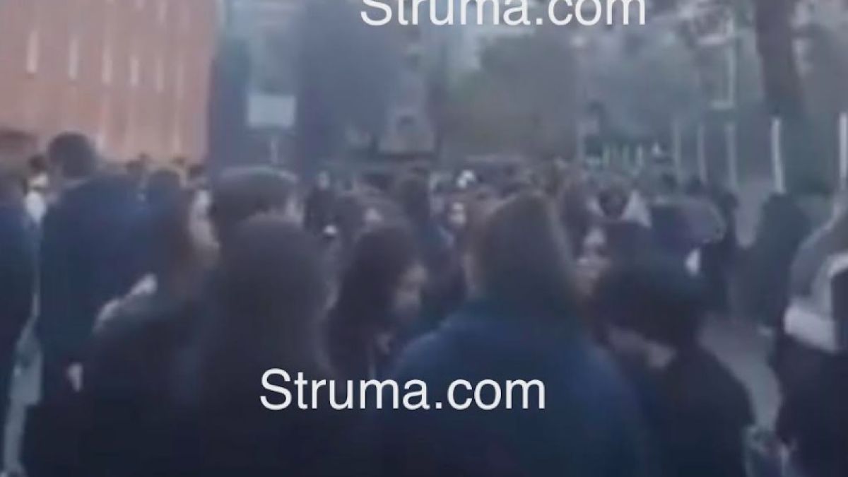 Извънредно: Евакуираха елитна гимназия в Благоевград, причината е тревожна ВИДЕО